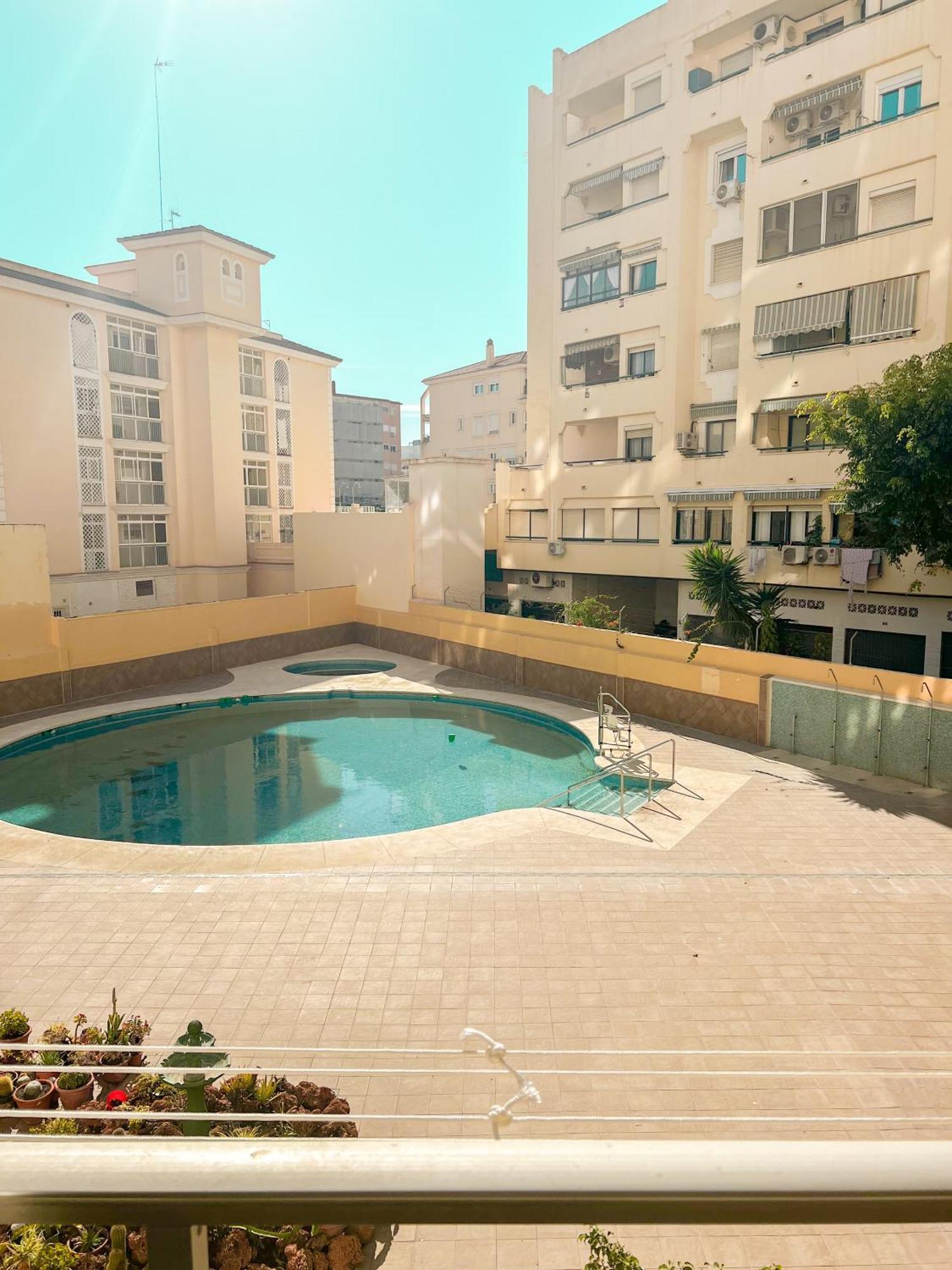 Апартаменти Cozy And Bright Flat With Pool Торремолінос Екстер'єр фото