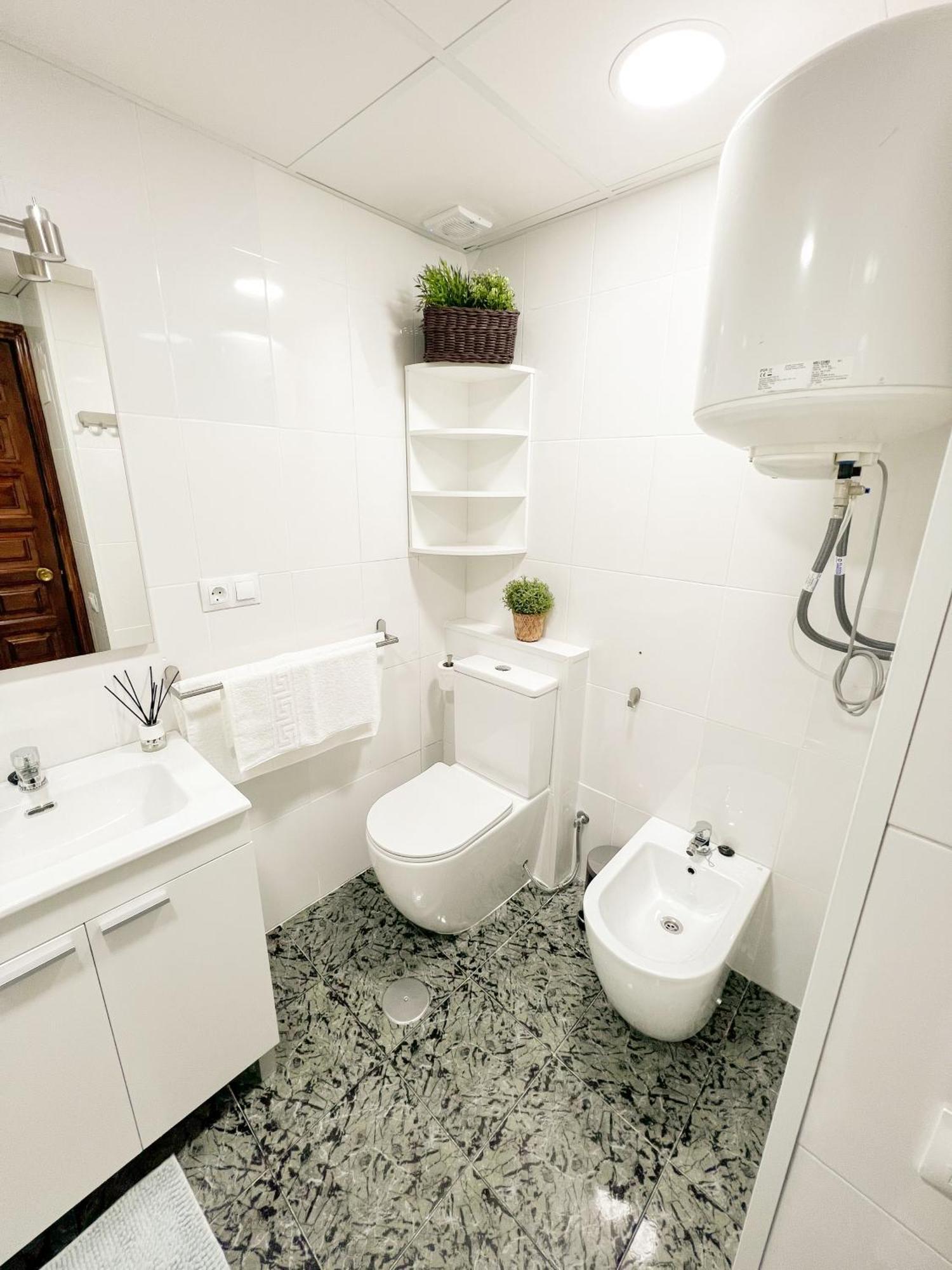 Апартаменти Cozy And Bright Flat With Pool Торремолінос Екстер'єр фото