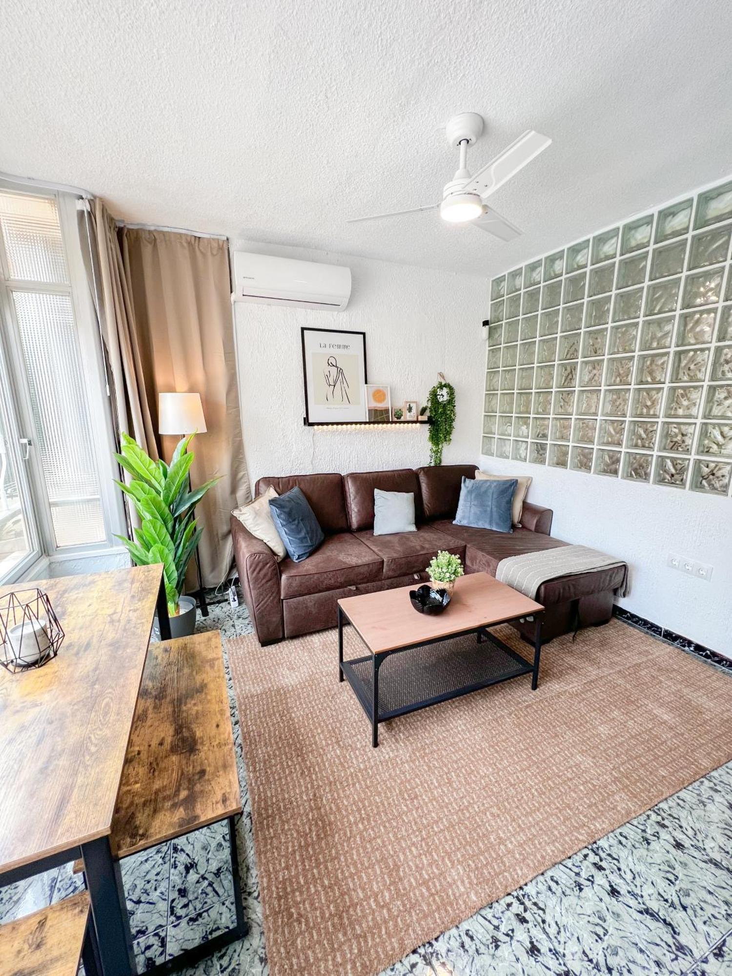 Апартаменти Cozy And Bright Flat With Pool Торремолінос Екстер'єр фото