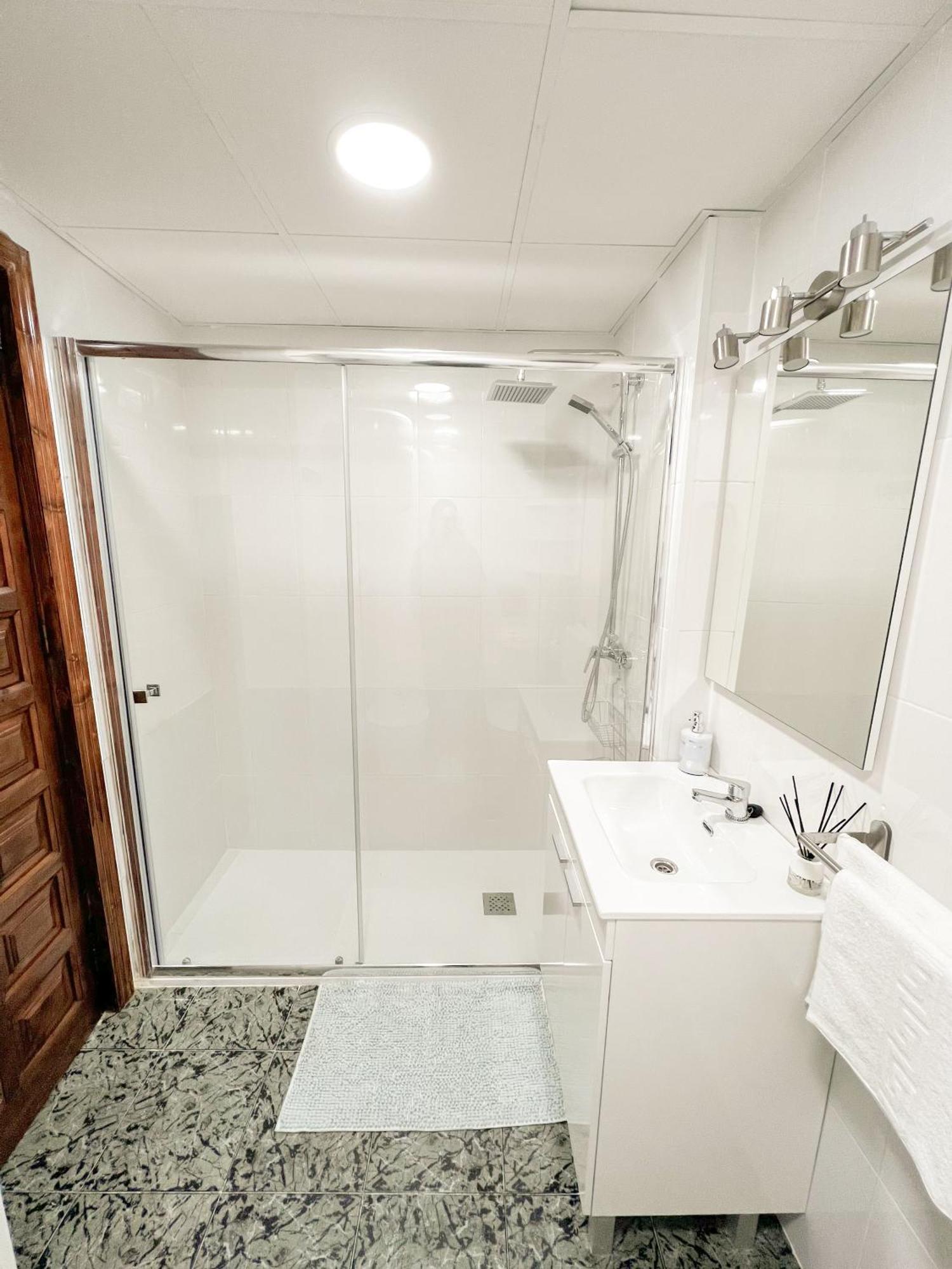 Апартаменти Cozy And Bright Flat With Pool Торремолінос Екстер'єр фото